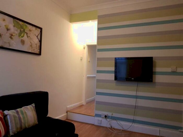 2 Bedroom Terraced House To Rent In Harborne Park Road, Harborne, Birmingham, B17