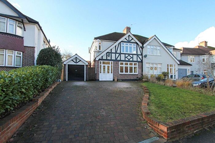 3 Bedroom Semi Detached House For Sale In Foresters Drive, South Wallington, SM6