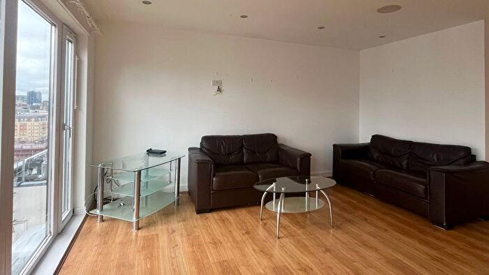 2 Bedroom Flat To Rent In Royal Arch Apartments, Birmingham, B1