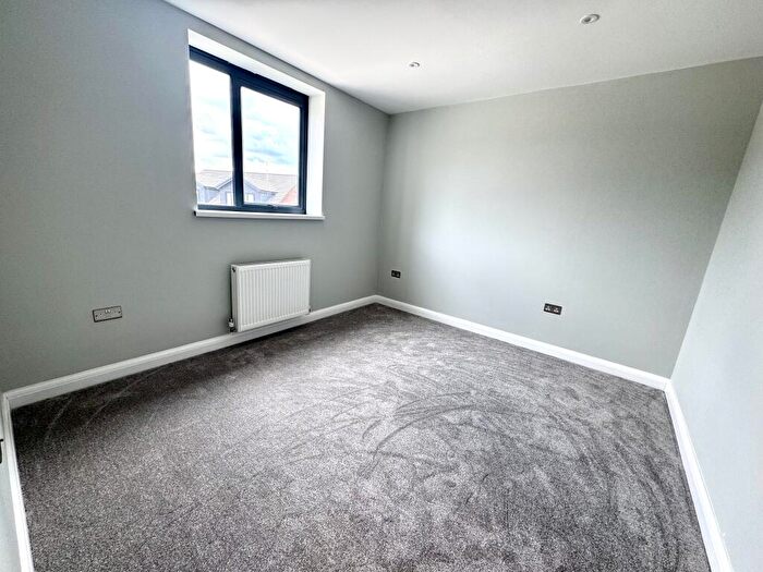 2 Bedroom Apartment To Rent In Carrwood House, SK2