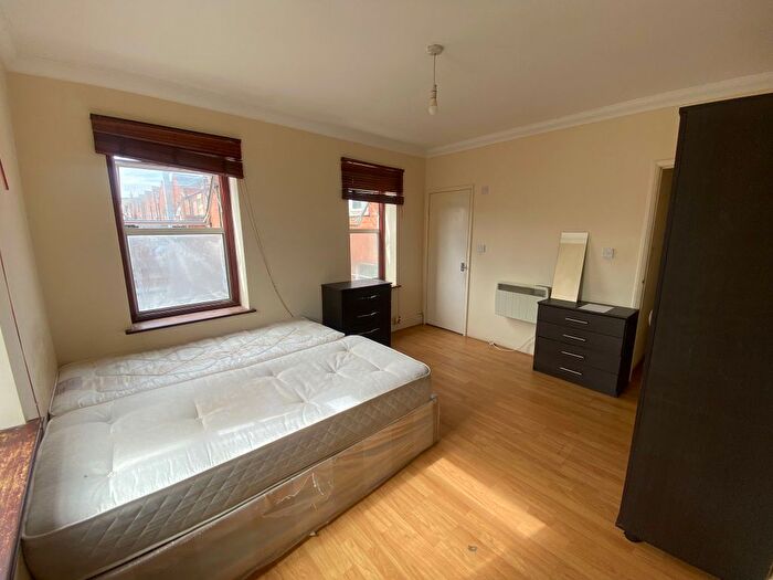 1 Bedroom Flat To Rent In Cricklewood Broadway, London, NW2