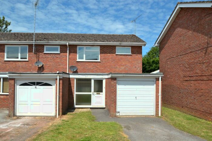 2 Bedroom End Of Terrace House To Rent In Alderholt, SP6