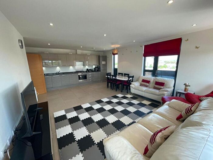 3 Bedroom Flat To Rent In Cypress Court, Alpine Road, London, NW9