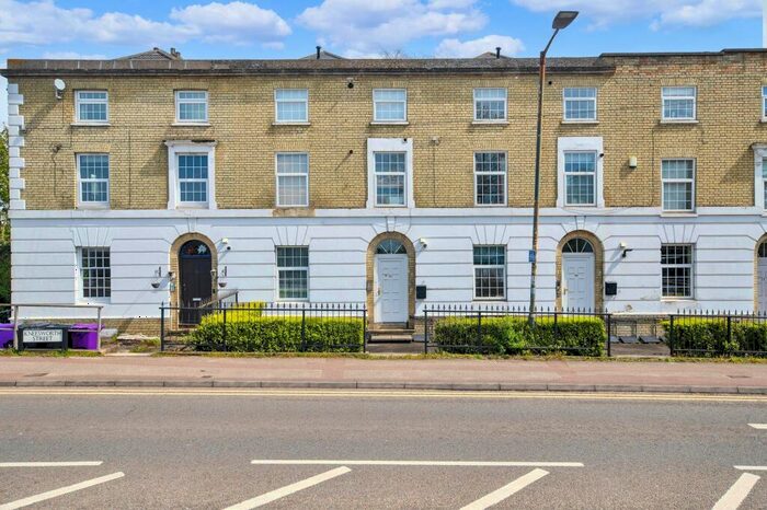1 Bedroom Apartment To Rent In Kneesworth Street, Royston, SG8