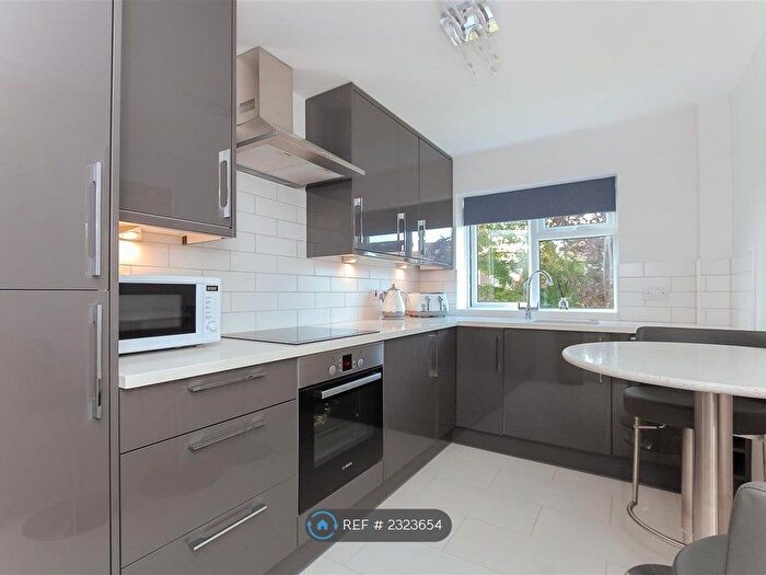 1 Bedroom Flat To Rent In Suffolk Close, Slough, SL1