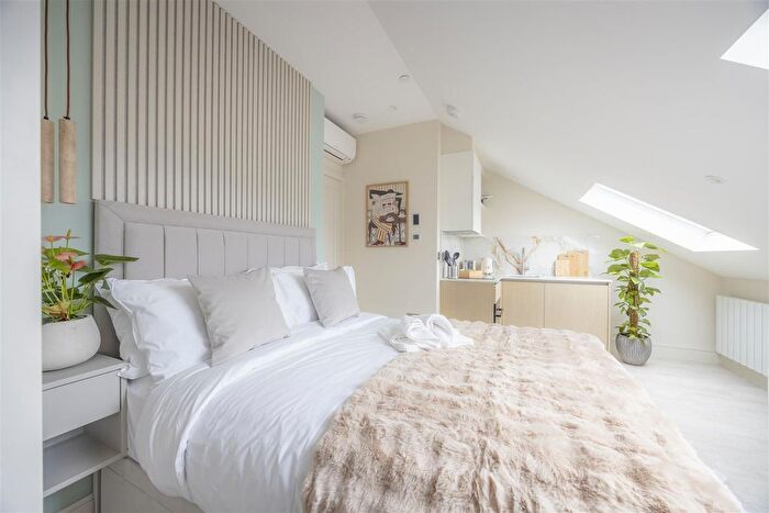 Studio To Rent In Shirland Road, London, W9