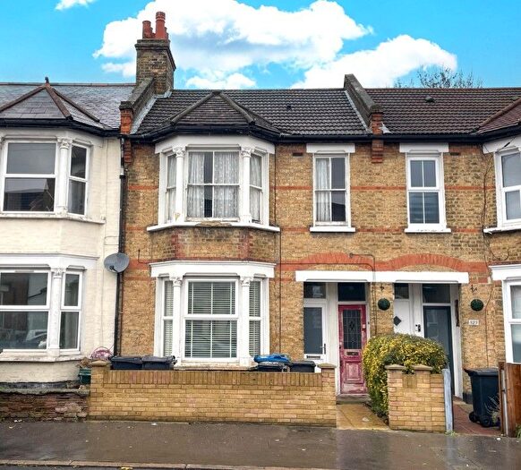 3 Bedroom Maisonette To Rent In Harrington Road, London, SE25