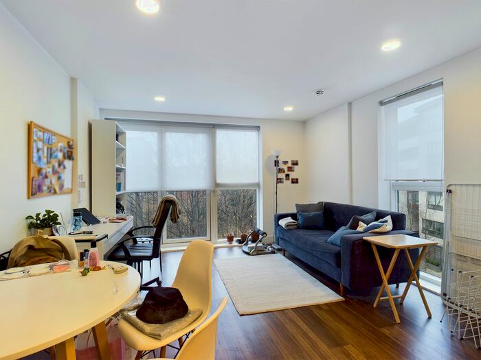 1 Bedroom Flat To Rent In Market Road, London, N7