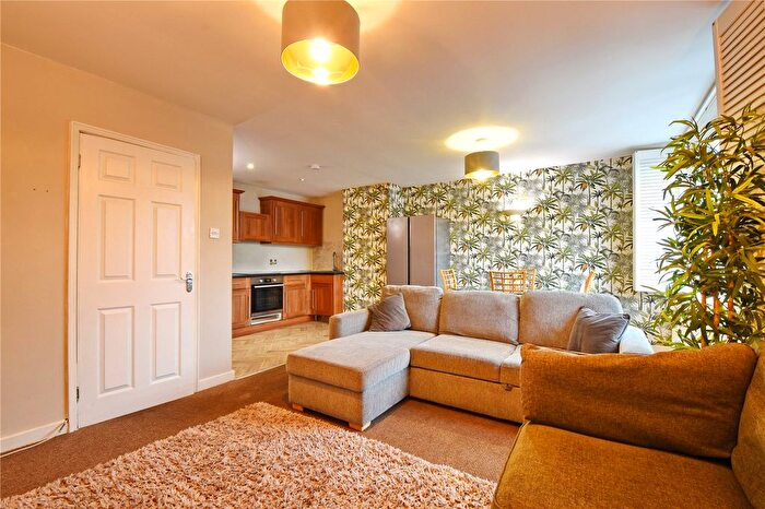 4 Bedroom Flat To Rent In Charlecombe Court, Westbury On Trym, Bristol, Bristol, BS9