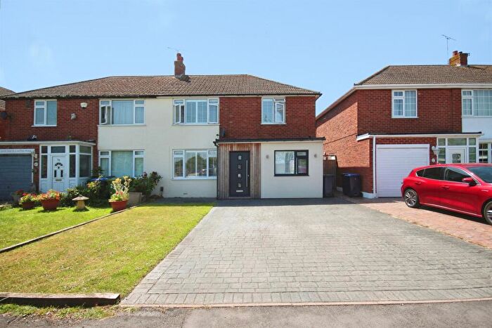 3 Bedroom Semi-Detached House For Sale In Rowley Road, Whitnash, Leamington Spa, CV31