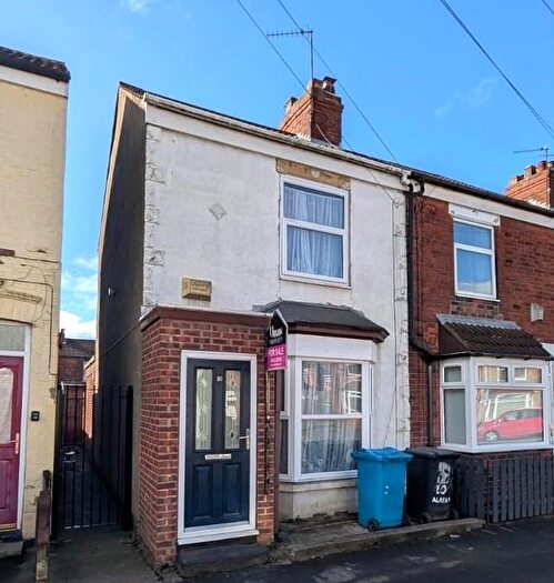 2 Bedroom House To Rent In Alaska Street, Hull, HU8