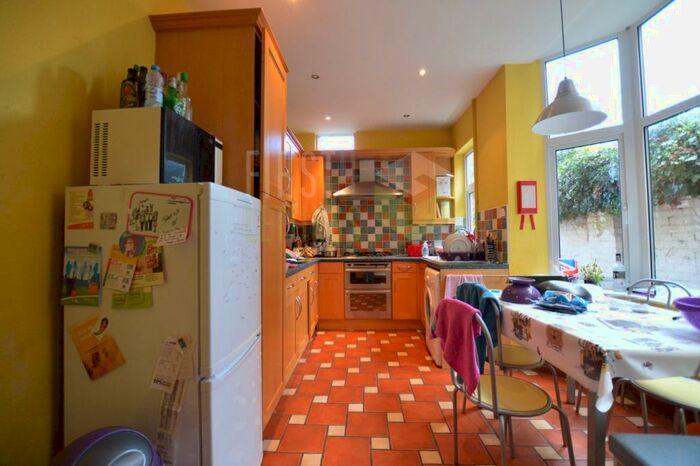 4 Bedroom Terraced House To Rent In Lorne Road, Clarendon Park, LE2