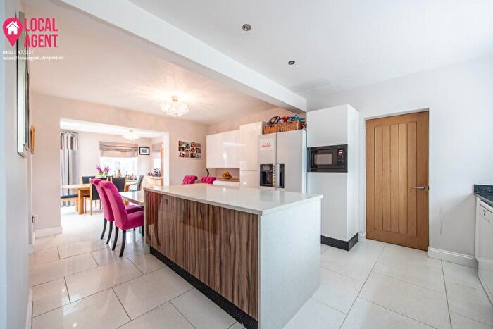 4 Bedroom Semi Detached House For Sale In Princes Road, Dartford, DA1