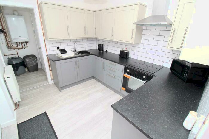 4 Bedroom Terraced House To Rent In Park Street, Treforest, CF37