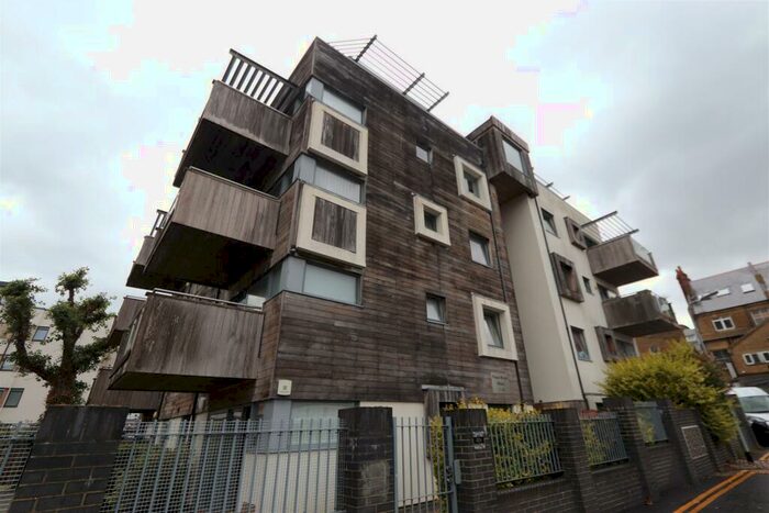 2 Bedroom Flat To Rent In Plaza Royal Mews, Southend-On-Sea, SS1