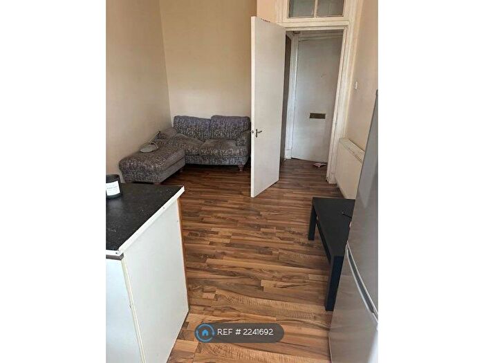 1 Bedroom Flat To Rent In Clifford Street, Glasgow, G51