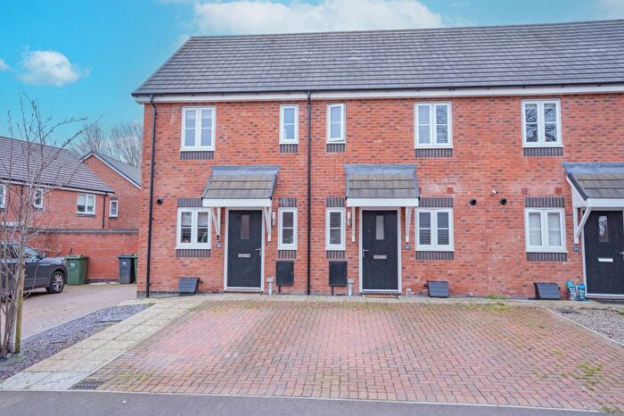 2 Bedroom Terraced House For Sale In Poplar Gardens, Malvern, WR14