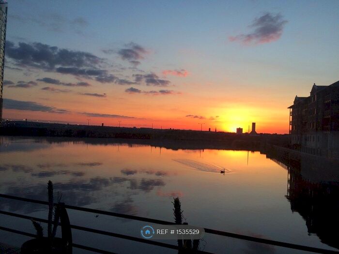 2 Bedroom Flat To Rent In William Jessop Way, Liverpool, L3