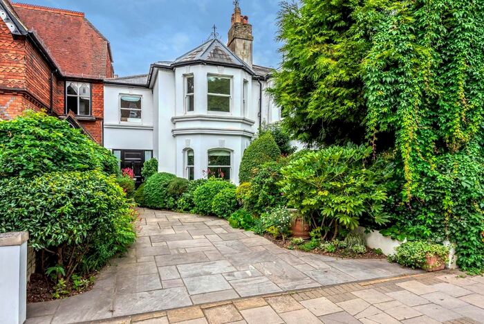 3 Bedroom Town House To Rent In Kings Road, Windsor SL4