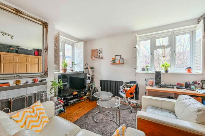 Studio To Rent In Stoke Newington, Stoke Newington, London, N16