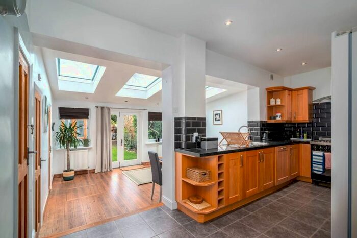 2 Bedroom Flat To Rent In Elmshaw Road, London, SW15