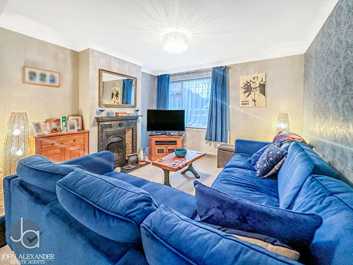 3 Bedroom Semi-Detached House For Sale In Whitehall Close, Colchester, CO2