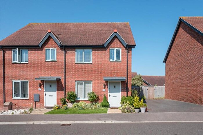 3 Bedroom Semi-Detached House For Sale In St John Way, Framlingham, IP13