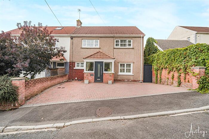 3 Bedroom Detached House For Sale In Laburnum Avenue, Baglan, Port Talbot, SA12