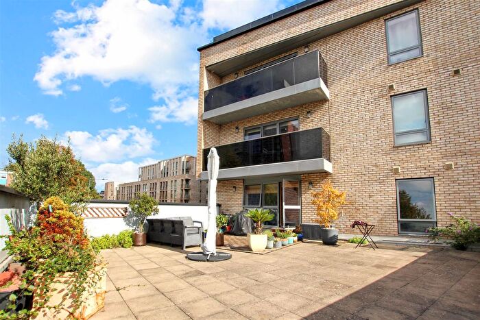 1 Bedroom Flat To Rent In Hansel Road, London, NW6