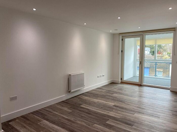 2 Bedroom Flat To Rent In Tower Hill Court, Upper Stone Street, Maidstone, Kent, ME15