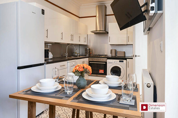 3 Bedroom Flat To Rent In Millfields Road, Lower Clapton, Hackney, E5