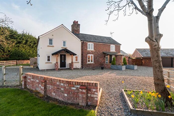 5 Bedroom Detached House For Sale In Picton Lane, Picton, CH2