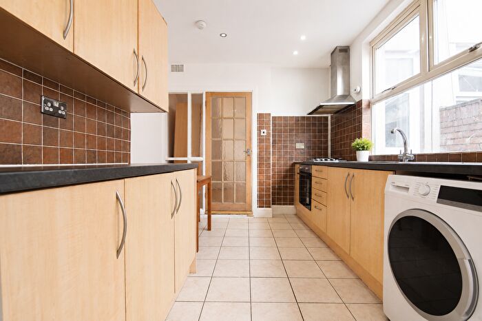 1 Bedroom Flat To Rent In Brithdir Street, Cathays, CF24