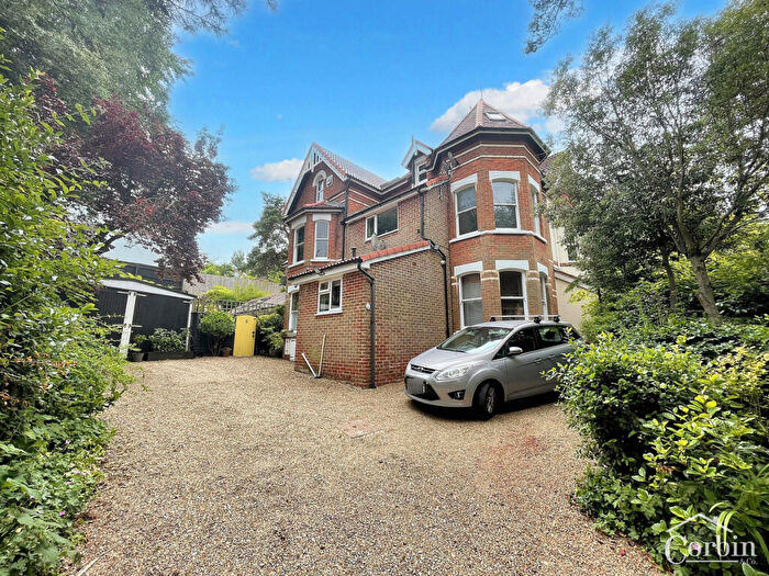 2 Bedroom Apartment For Sale In Surrey Road South, Bournemouth, BH4