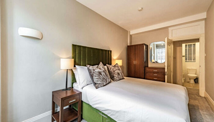 6 Bedroom Apartment To Rent In Park Road, London, NW8