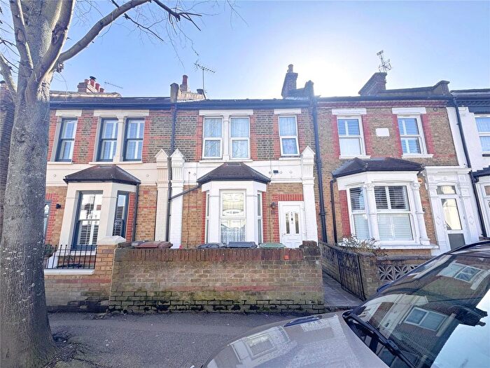 5 Bedroom Terraced House To Rent In Victoria Road, London, E17