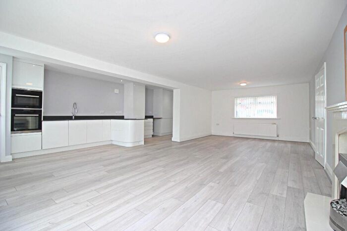 4 Bedroom Detached Bungalow To Rent In Park Road South, Chester Le Street, DH3