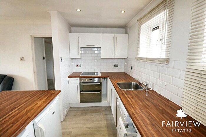 1 Bedroom Apartment To Rent In Grove Road, Nottingham, NG7