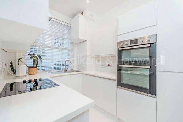 2 Bedroom Flat To Rent In Park Road, London, NW1