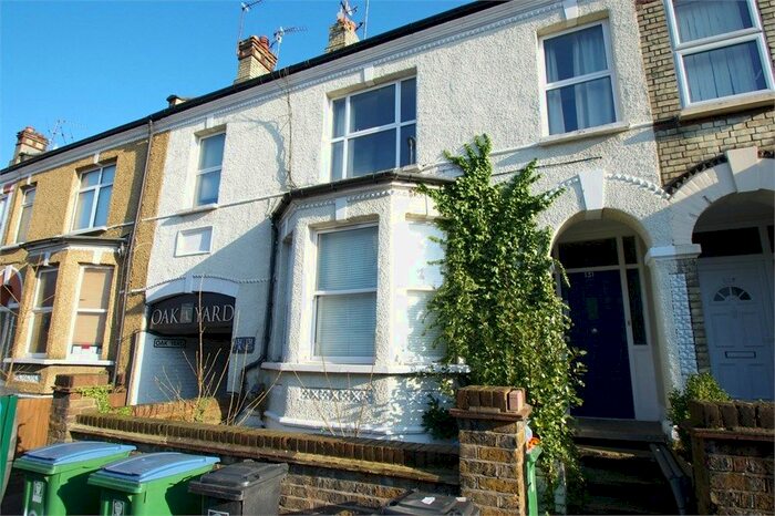 3 Bedroom Flat To Rent In Queens Road, Watford, WD17