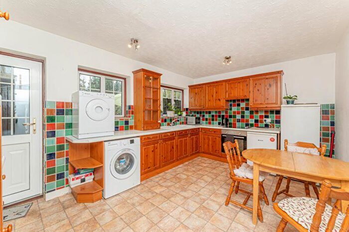 3 Bedroom Terraced House For Sale In Goat Lane, Enfield, EN1