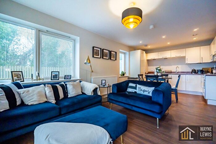 2 Bedroom Flat For Sale In Trem Elai, Penarth, CF64