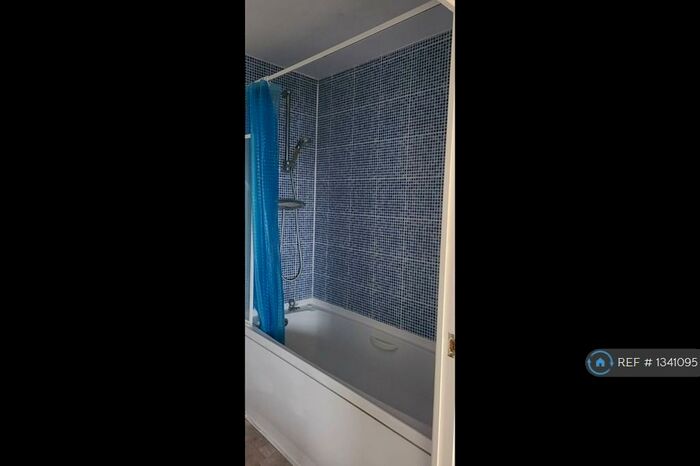 2 Bedroom Flat To Rent In Bristol South End, Bristol, BS3