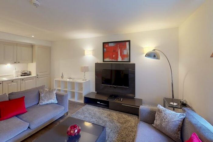 2 Bedroom Flat To Rent In Rosemount Place, Rosemount, Aberdeen, AB25