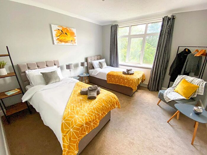 3 Bedroom Terraced House To Rent In Crawley Green Road, Luton, LU2