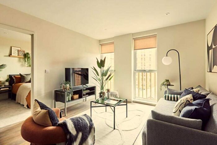 2 Bedroom Flat To Rent In Mustard Wharf At Tower Works, Heritage Collection, LS11