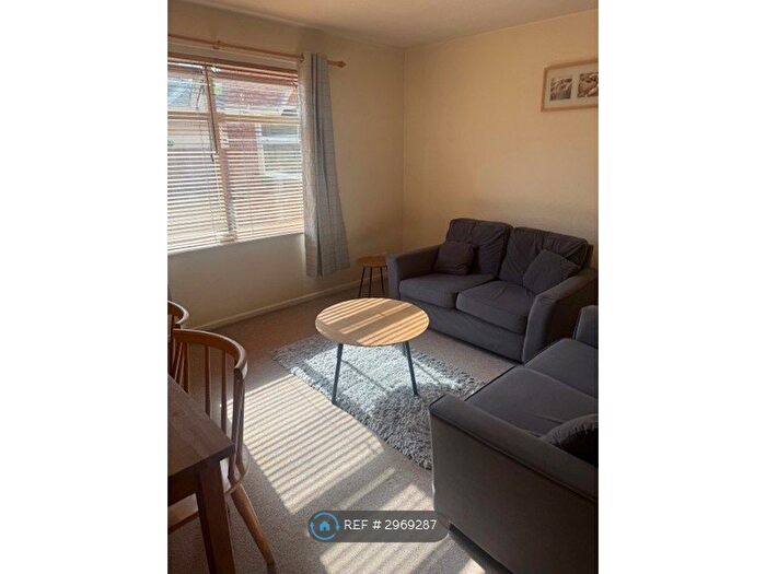 1 Bedroom Flat To Rent In Dean Court, Derby, DE23