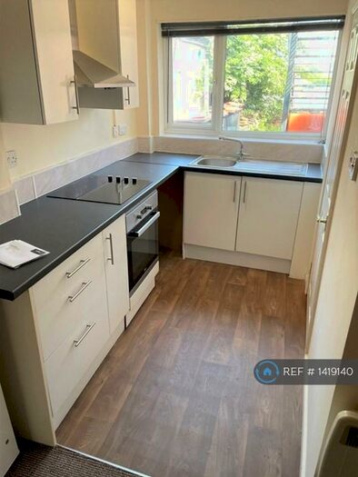 1 Bedroom Flat To Rent In Outram Street, Sutton-In-Ashfield, NG17