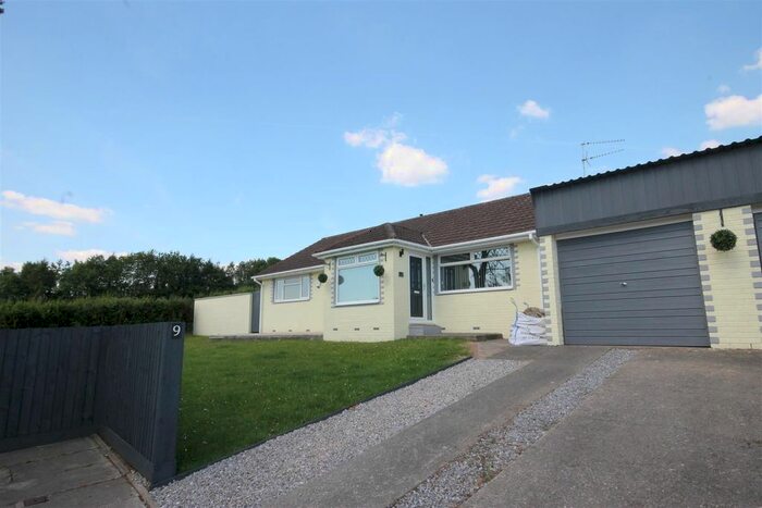 3 Bedroom Detached Bungalow To Rent In Parc-Y-Bryn, Creigiau, Cardiff, CF15