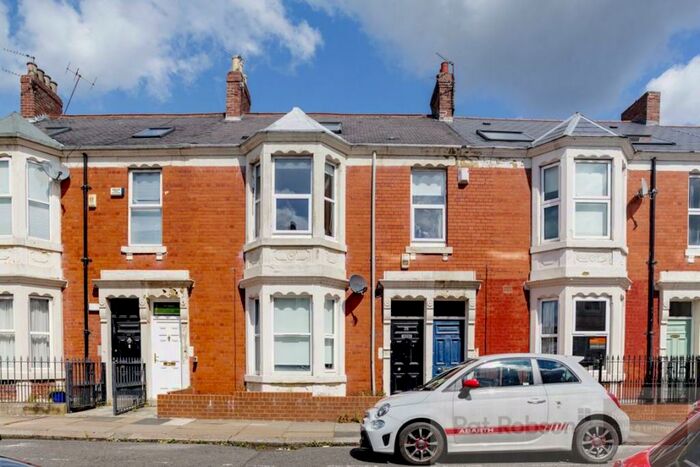 5 Bedroom Property To Rent In Hazelwood Avenue, NE2